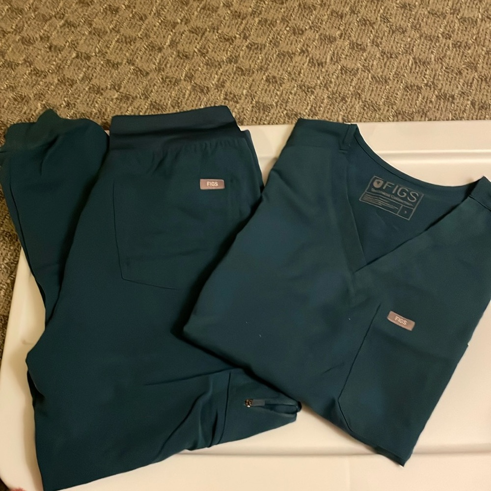 Figs scrubs
